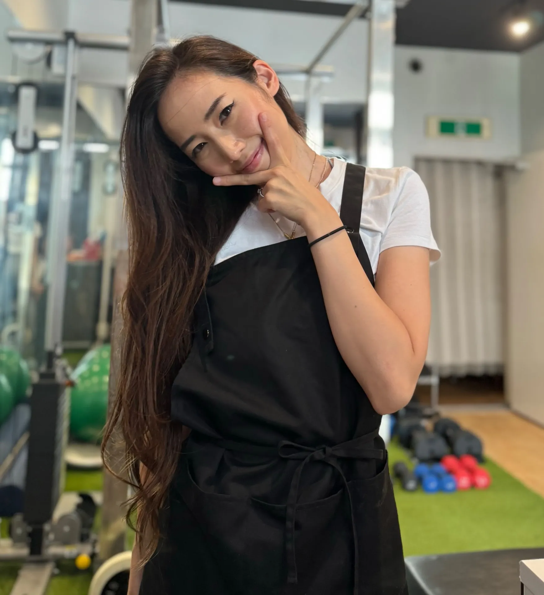 西宮市の整骨院とエステ「ダイエット痩身・セルライトゼロ2などの美容部門&SNS・WEB担当の栗山有沙」をスタッフ紹介✨Bodyリカバリー栗山整骨院💪